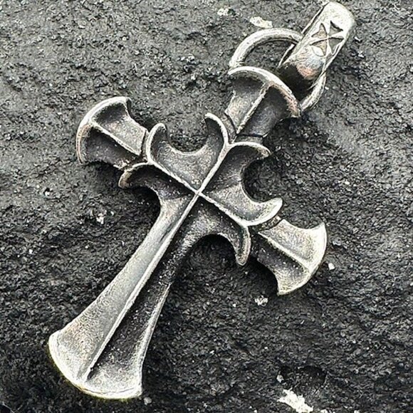 GABORATORY Dark Oxidized Small Battleaxe Solid 925 Silver Cross